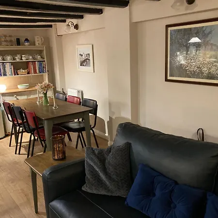 Endways * Robin Hood's Bay