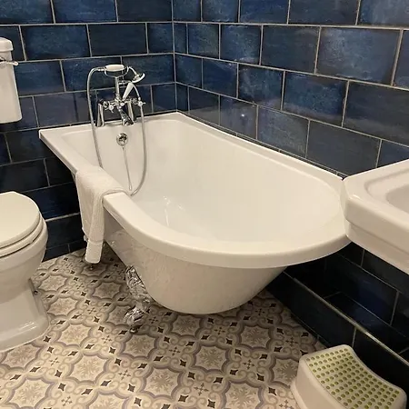 Endways Robin Hood's Bay