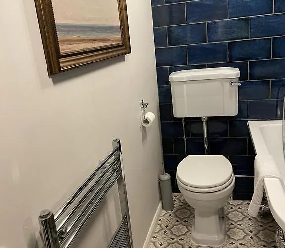 Endways Robin Hood's Bay