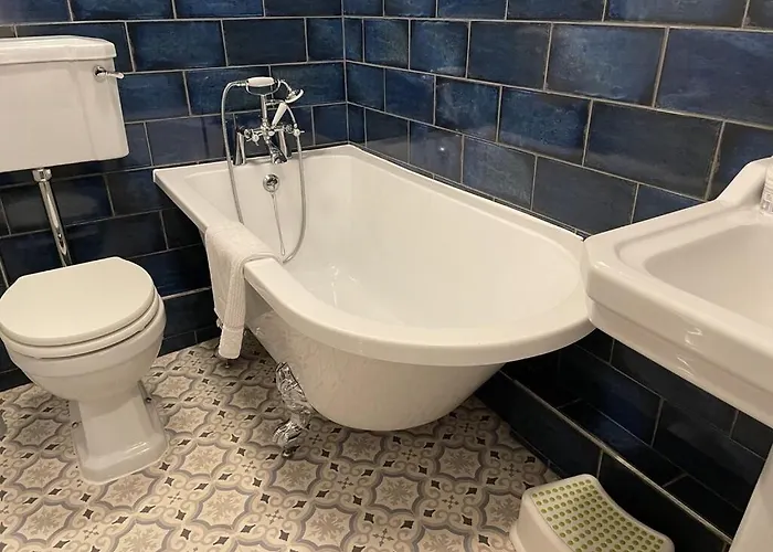 Endways Robin Hood's Bay